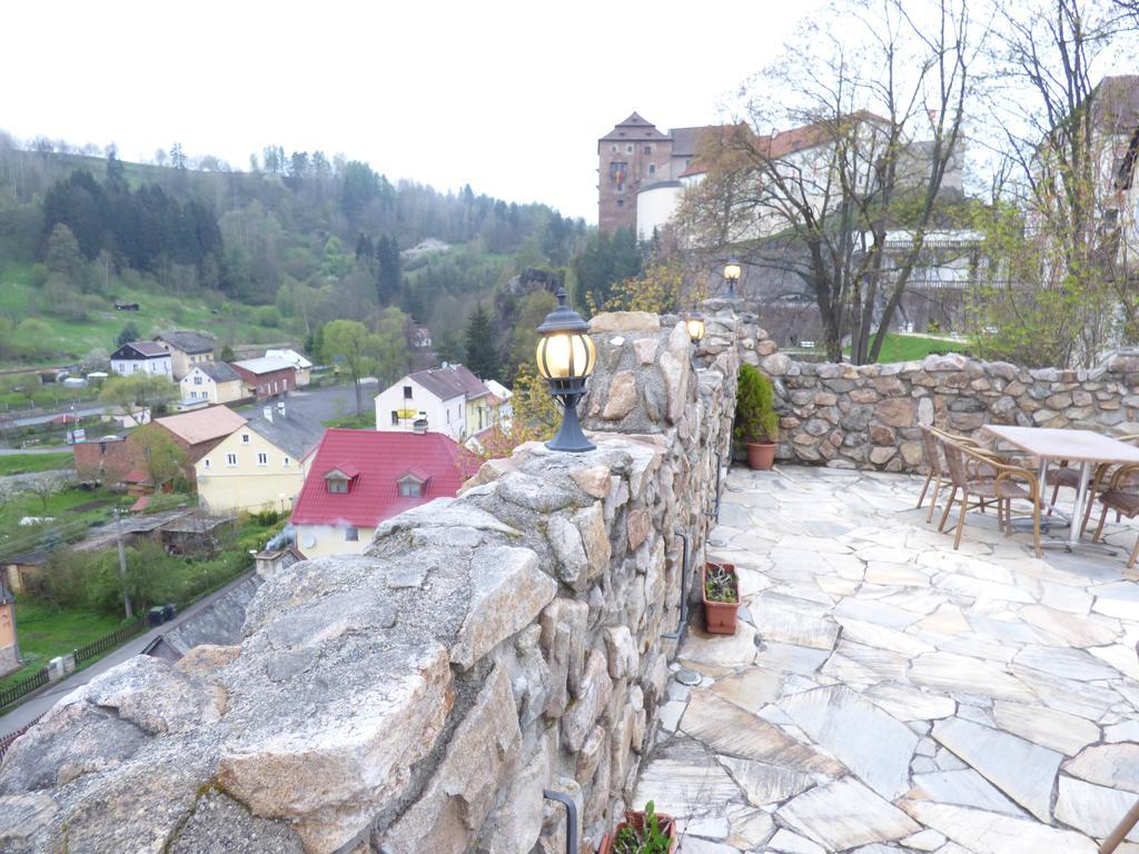 Penzion - Restaurant U Zámku Hotel Bečov nad Teplou Exterior foto