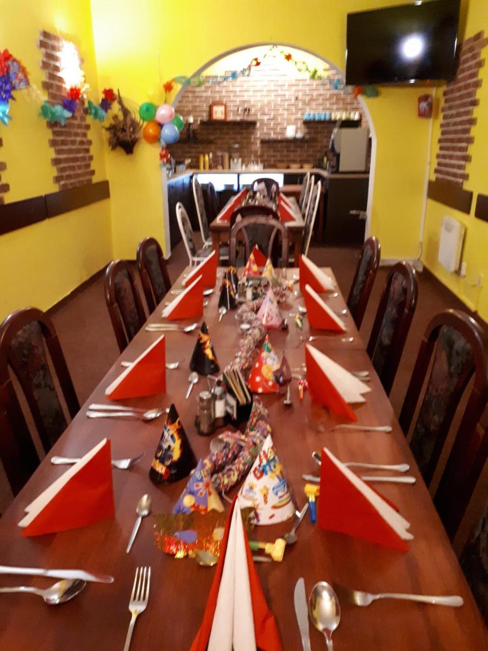 Penzion - Restaurant U Zámku Bečov nad Teplou Exterior foto